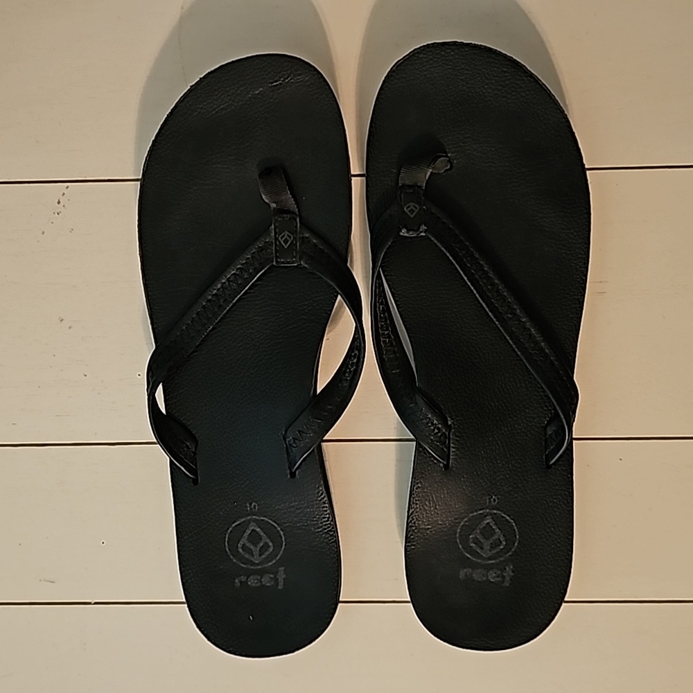 Reef Size 10 Black Flip Flops